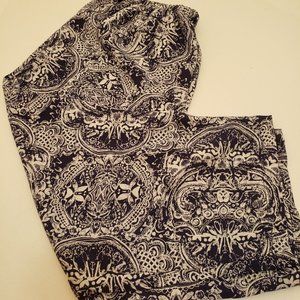 2/$30 LAVON Shorts Elastic Waist Size 8-10 Capri